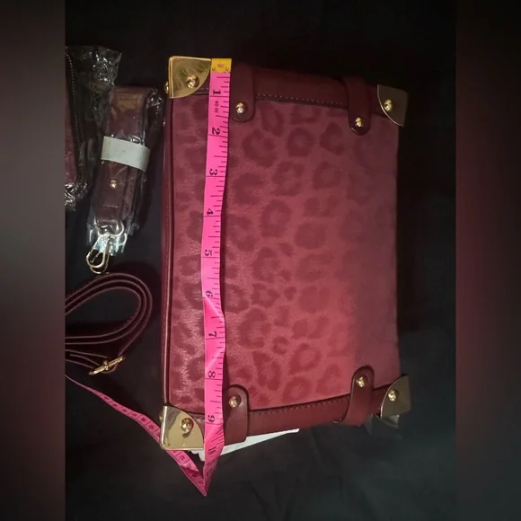 Stylish Red Leopard Print Women's Bag - Picture 6 of 8